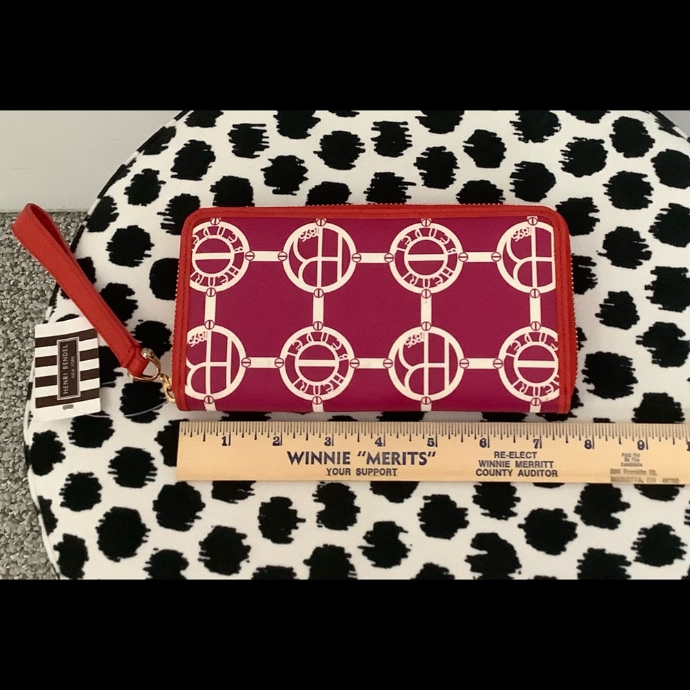 Henri Bendel  fushia/white monogram zip wallet